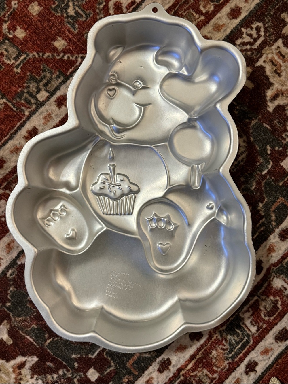 Silver Bear-Shaped Cake Pan for Parties
